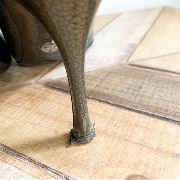 Dolce and Gabbana Green Leather Heels - Picture 8 of 11